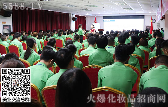 職場商務禮儀對我們的重要性 職場商務禮儀對我們的重要性